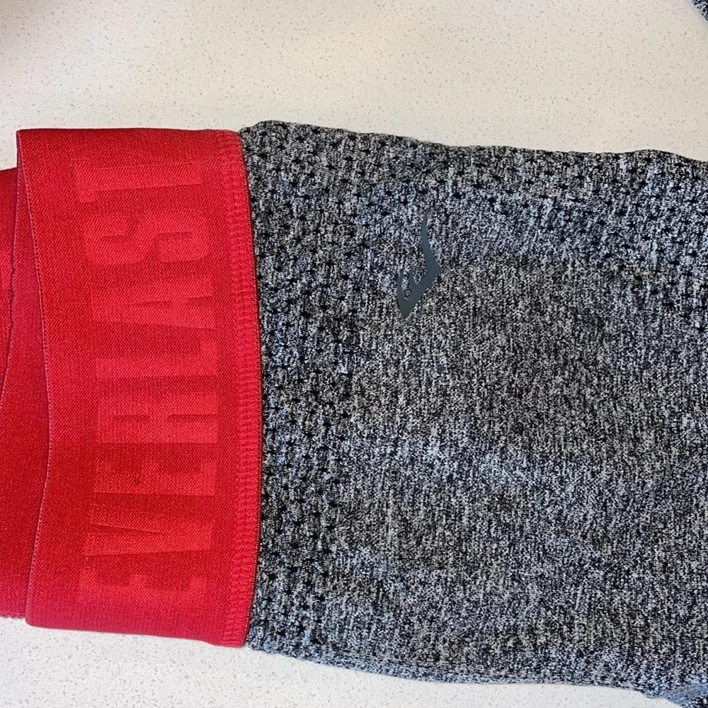 Gray and red woman leggings stretch comfortable for walking 🚶‍♀️or work out